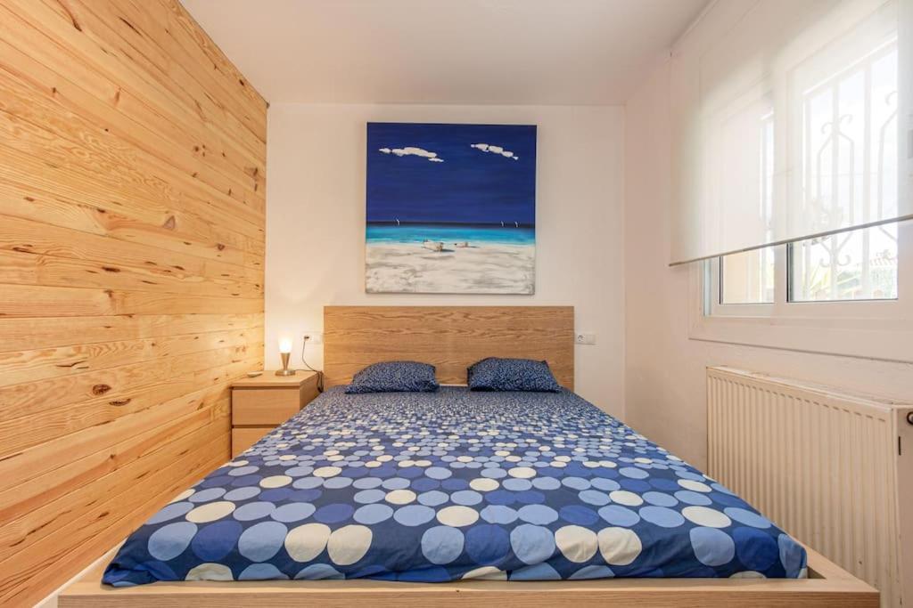 הוילה אמפוריבראבה Casita Con Jardin, Bbq, Wifi, Centro Y Playa מראה חיצוני תמונה