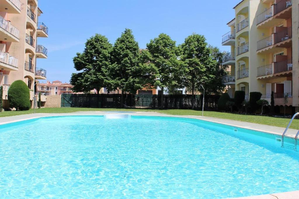 הוילה אמפוריבראבה Casita Con Jardin, Bbq, Wifi, Centro Y Playa מראה חיצוני תמונה